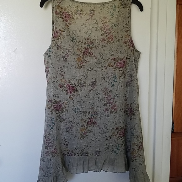Sleeveless Top - Picture 5 of 5